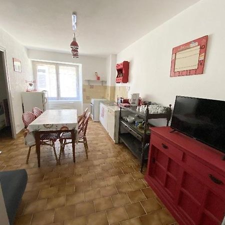 Studio En Rez-De-Chaussee Tout Equipe Jullianges Exteriör bild